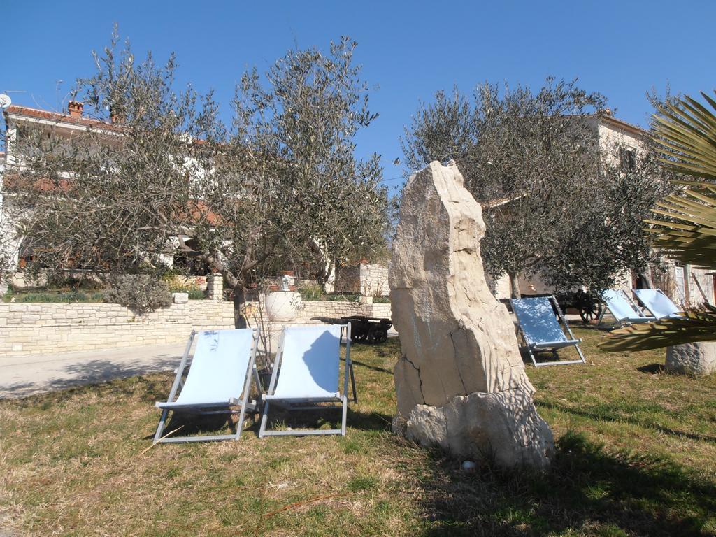 Apartment Agroturizam Radesic Buje Εξωτερικό φωτογραφία